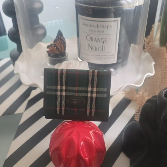 Burberry Green and Red Plaid Wallet Card Holder Great Condition Authentic - Picture 2 of 10